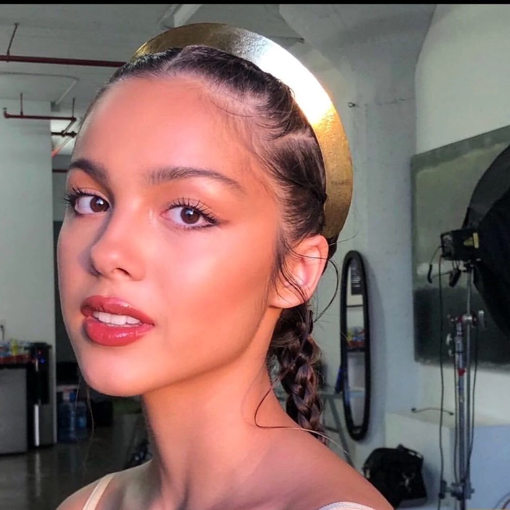 WIDE SPUN SILVER CROWN